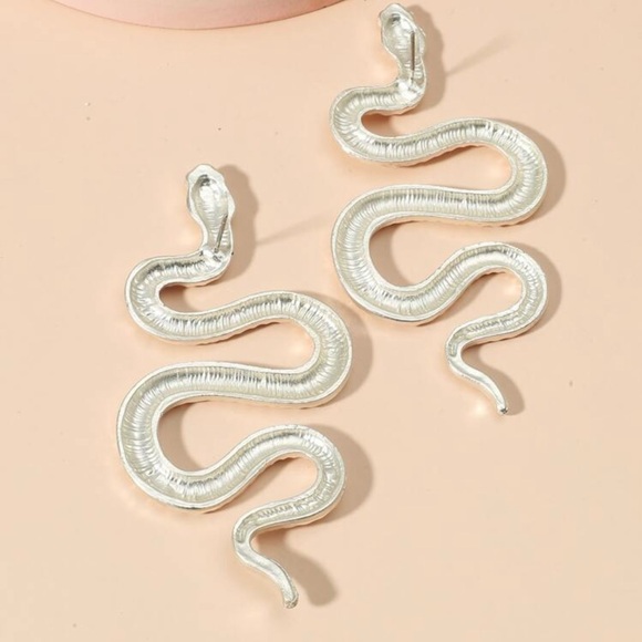 Silver Snake Statement Dangle Drop Earrings Serpent Gothic Chic OS - Picture 4 of 6